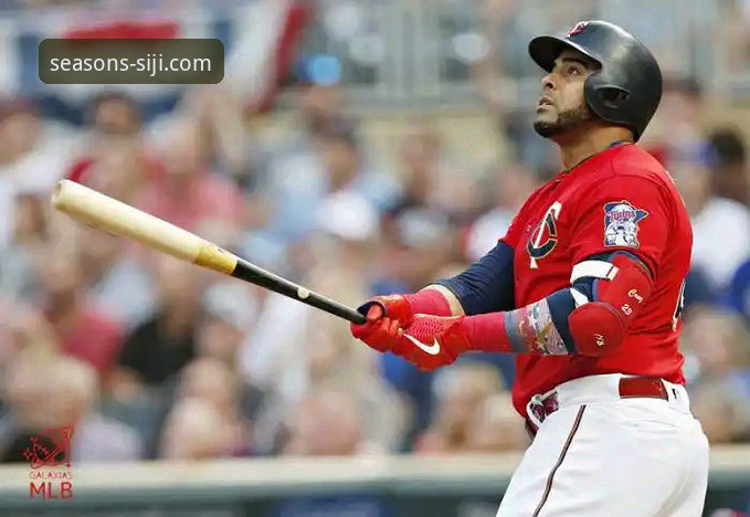 如何通过四季官方平台v2.2.0，实时追踪顶级球员的“沙漠惊魂”？